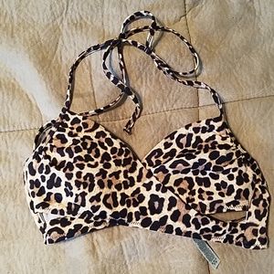 Leopard print swimsuit top